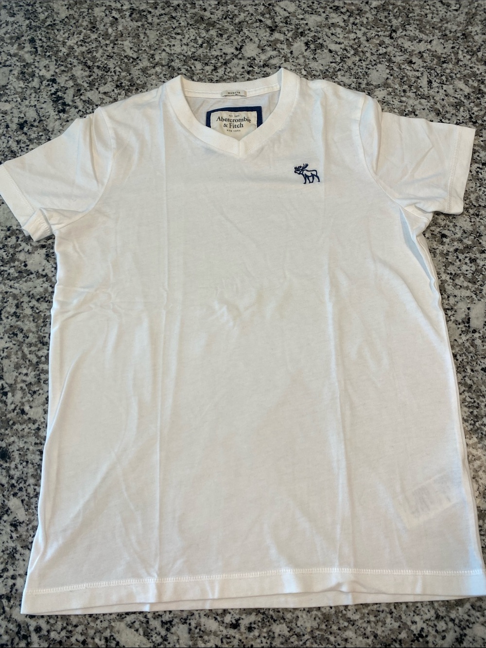 Abercrombie & Fitch Men’s White V-Neck T-Shirt Vintage Muscle Medium